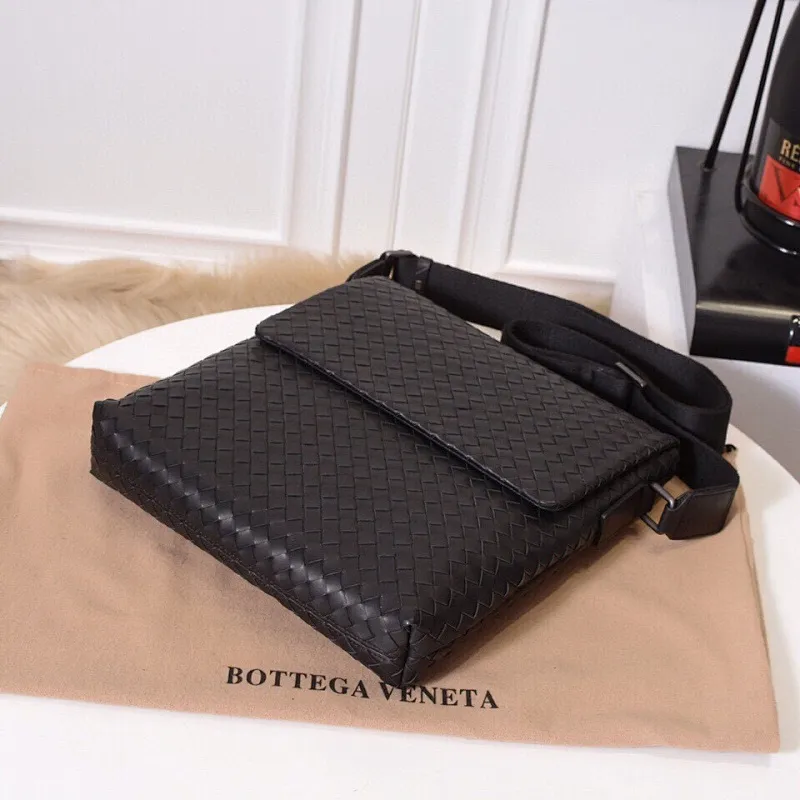 All categories 💚 Top version men’s bags 💚 BV 2024 new BV crossbody bag